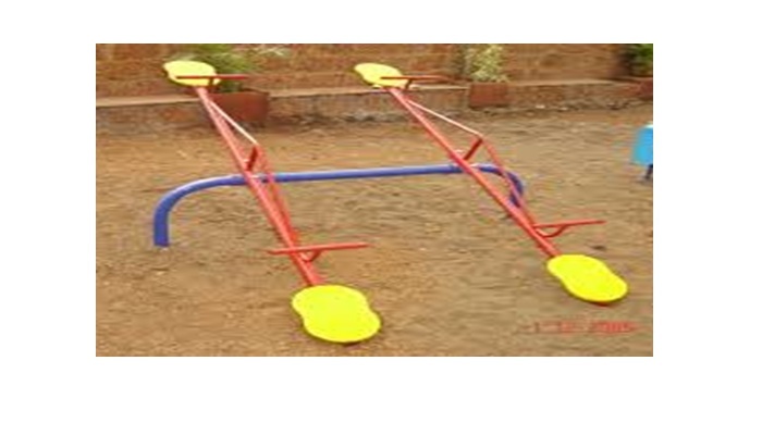 FOUR SEATER  DOUBLE BAR SEA-SAW